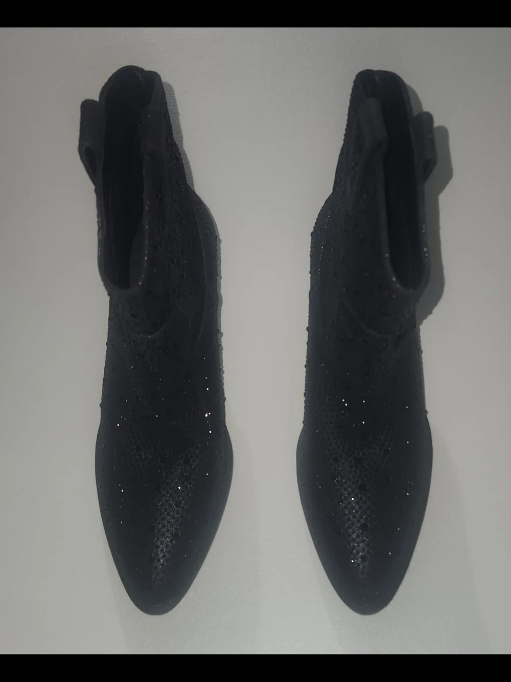 Shein Black Pointed Toe Ankle Boots with Sparkle Accents Si,e 7.5